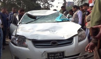 গাইবান্ধায় প্রাইভেটকার চাপায় নিহত দুই