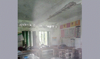 বরগুনায় ভেঙে পড়েছে আরেকটি স্কুলের ছাদ
