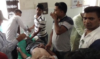নড়াইলে আওয়ামী লীগ নেতাকে কুপিয়ে জখম
