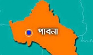 পাবনায় সড়কে প্রাণ হারালেন ২ জন