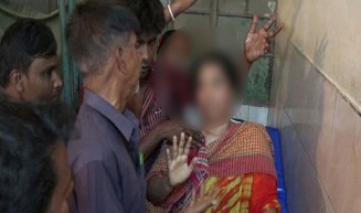 কলেজছাত্রীর শরীরে আগুন দেয়ার ঘটনায় যুবক আটক