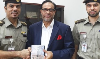 প্রবাসী বাংলাদেশি পেলেন আমিরাতের প্রথম গোল্ডেন ভিসা
