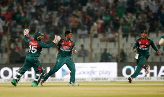 ত্রিদেশীয় সিরিজে ফাইনালে উঠল বাংলাদেশ