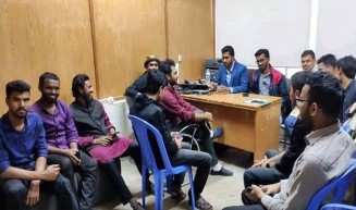 অবশেষে নিজ কার্যালয়ে ভিপি নুর