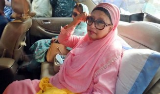 চিকিৎসার জন্য বিদেশ যেতে চান খালেদা
