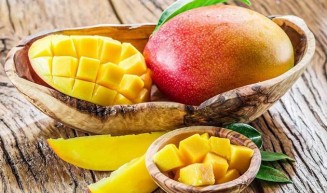 অতিরিক্ত আম খাওয়ার বিপদ
