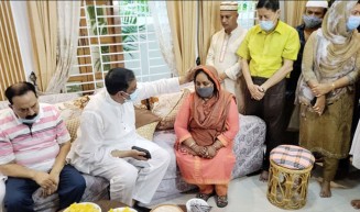 আইভীকে শামীম ওসমানের সান্ত্বনা