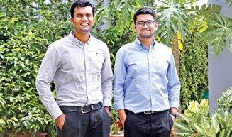 হার্ভার্ডকে হারিয়ে বিতর্কের ‘বিশ্বকাপ’ জিতলো ব্র্যাক বিশ্ববিদ্যালয়ের ২ শিক্ষার্থী