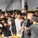 বঙ্গবন্ধুর প্রতিকৃতিতে সর্বস্তরের মানুষের শ্রদ্ধা নিবেদন