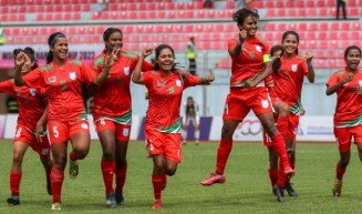 নেপালে ৩-১ গোলে হারিয়ে সাফ শিরোপা বাংলার বাঘিনীদের