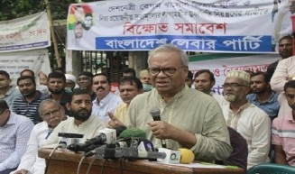 আর কোনো ব্যারিকেড দিয়ে রাখতে পারবেন না-রিজভী
