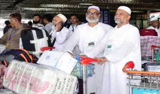 দেশে ফিরেছেন এক লাখ ২২৩ জন হাজি