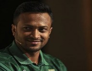 যেখানে তালিকার শীর্ষে সাকিব