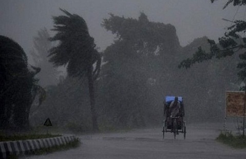 দেশের অনেক স্থানে শিলাবৃ‌ষ্টি হ‌তে পা‌রে