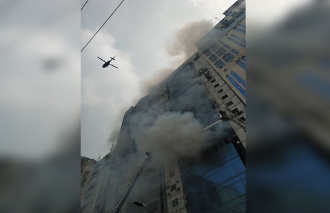 এফআর টাওয়ারে আগুন: উদ্ধার কাজে নৌ ও বিমান বাহিনী