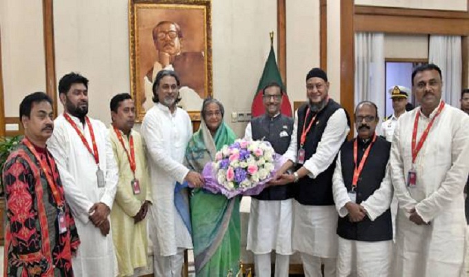 শেখ হাসিনাকে শুভেচ্ছা জানালেন যুবলীগের নবনির্বাচিতরা