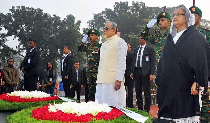 বুদ্ধিজীবী স্মৃতিসৌধে রাষ্ট্রপতি-প্রধানমন্ত্রীর শ্রদ্ধা