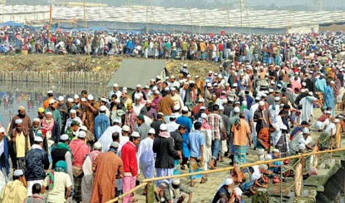 ইজতেমার দ্বিতীয় দিনেও মুসল্লিদের ঢল