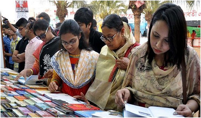 প্রধমবারের মত পেছাল অমর একুশে বইমেলা