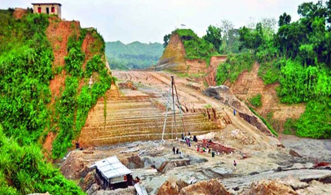 চট্টগ্রামে পাহাড় কেটে রাস্তা নির্মাণ, ১০ কোটি টাকা জরিমানা