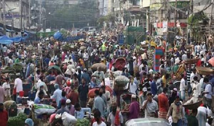 রাস্তার পাশে ২৫ ফুট দূরে দূরে কাঁচাবাজার বসানোর নির্দেশ ডিএমপির