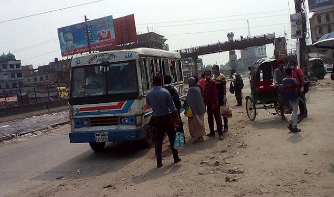 নারায়ণগঞ্জে সীমিত আকারে খুলছে পোশাক কারখানা