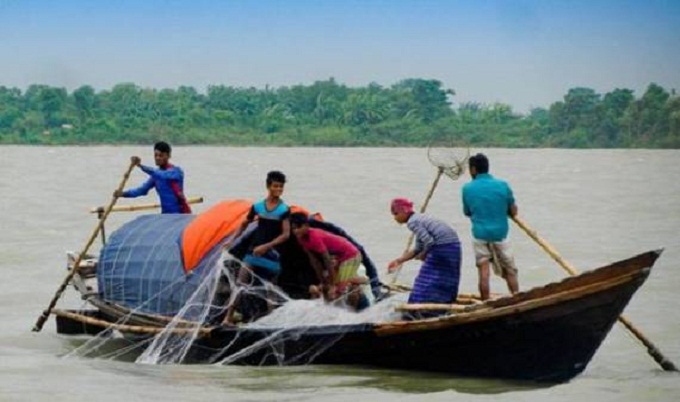 জেলেদের জন্য ২৩ হাজার ৪৯৭ মেট্রিক টন চাল বরাদ্দ