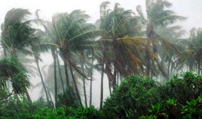 ১৫ অঞ্চলের ওপর দিয়ে বয়ে যেতে পারে ঝড়