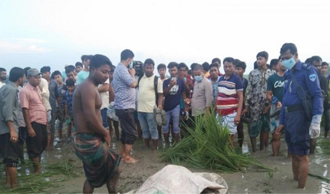 নোয়াখালীতে এবার গৃহবধূকে চার টুকরো করে হত্যা