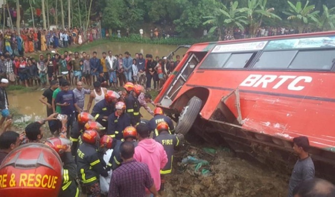 হবিগঞ্জের নবীগঞ্জে বাসচাপায় নিহত ৮