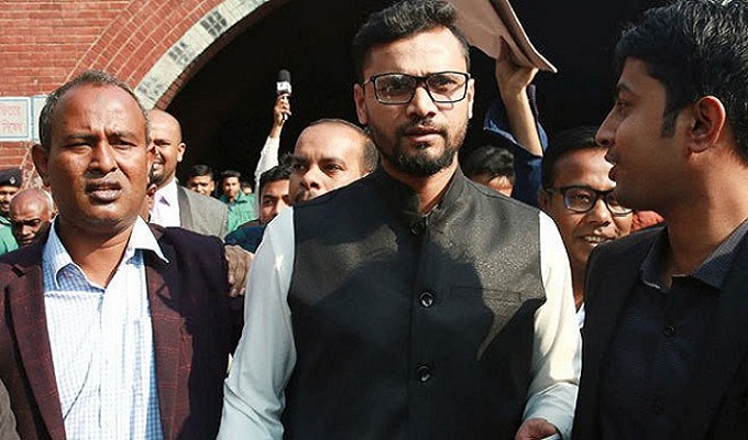 আওয়ামী লীগের পরিবেশ উপকমিটিতে মাশরাফি