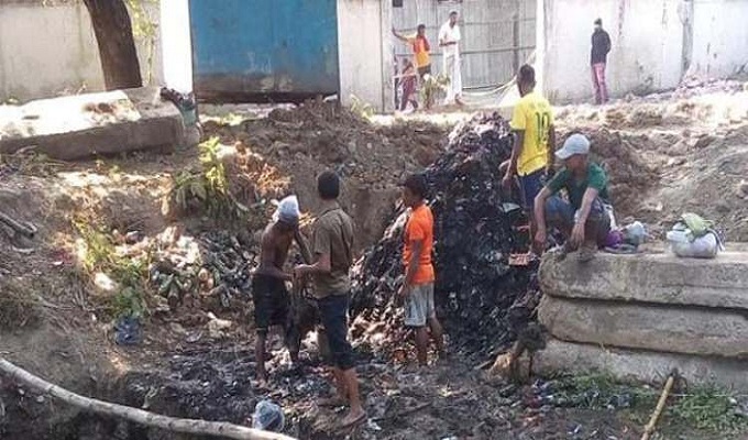 পান্থপথ-সেগুনবাগিচা কালভার্টে ১২৫ টন বর্জ্য অপসারণ