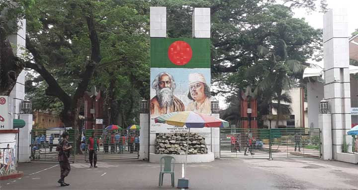 ভারতের পেট্রাপোলে আটকা তিন শতাধিক বাংলাদেশি