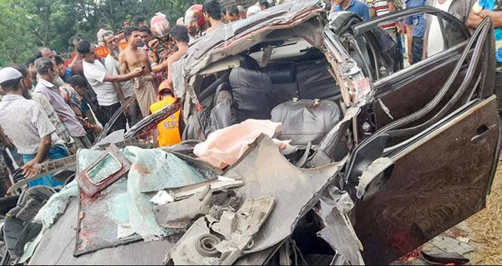 ব্রাহ্মণবাড়িয়ায় ট্রাকের-প্রাইভেট কার সংঘর্ষে নিহত ৩