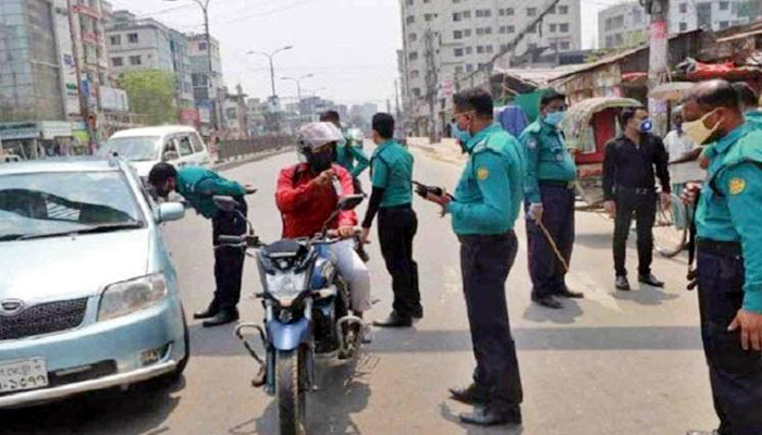 ছুটির দিনে কমেছে গ্রেপ্তার জরিমানা