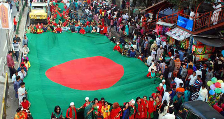 সোনার বাংলা গড়ার প্রত্যয়ে আ.লীগের বিজয় শোভাযাত্রা