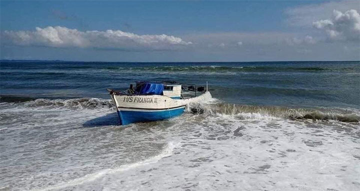 মাদাগাস্কার উপকূলে নৌকাডুবি : নিহতের সংখ্যা বেড়ে ৮৩