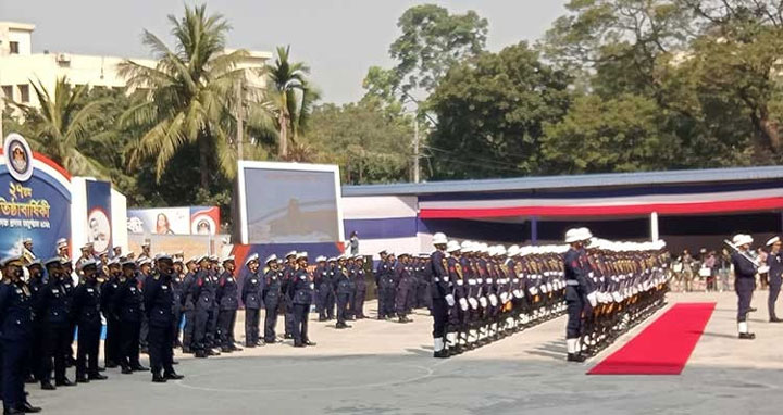 কুচকাওয়াজের মধ্য দিয়ে কোস্টগার্ডের ২৭তম প্রতিষ্ঠাবার্ষিকী শুরু