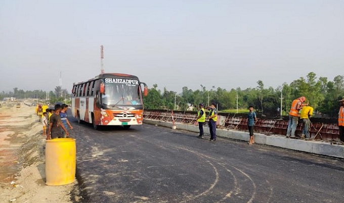 খুলে দেওয়া হয়েছে নলকা সেতু, কমবে যানজট