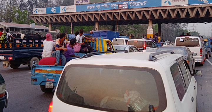 ২৪ ঘন্টায় বঙ্গবন্ধু সেতুতে সোয়া ৩ কোটি টাকা টোল আদায়