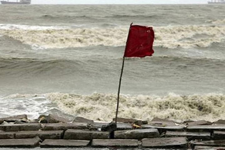 দেশের সমুদ্র বন্দরগুলোতে ৩ নম্বর স্থানীয় সতর্কসংকেত 