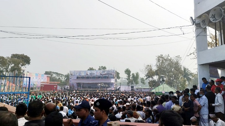 প্রধানমন্ত্রীকে এক নজর দেখতে কোটালিপাড়ায় মানুষের ঢল