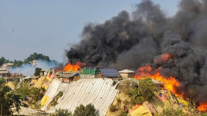 রোহিঙ্গা ক্যাম্পে অগ্নিকাণ্ড: নিয়ন্ত্রণে ৭ ইউনিট