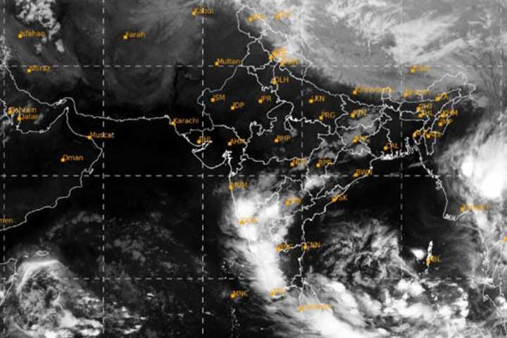 আরও  অগ্রসর  ঘূর্ণিঝড় মোখা