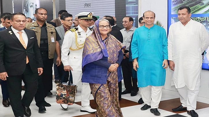 জেনেভা থেকে দেশে ফিরেছেন প্রধানমন্ত্রী