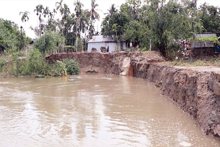 বিভিন্ন অঞ্চলে বাড়ছে নদ-নদীর পানি