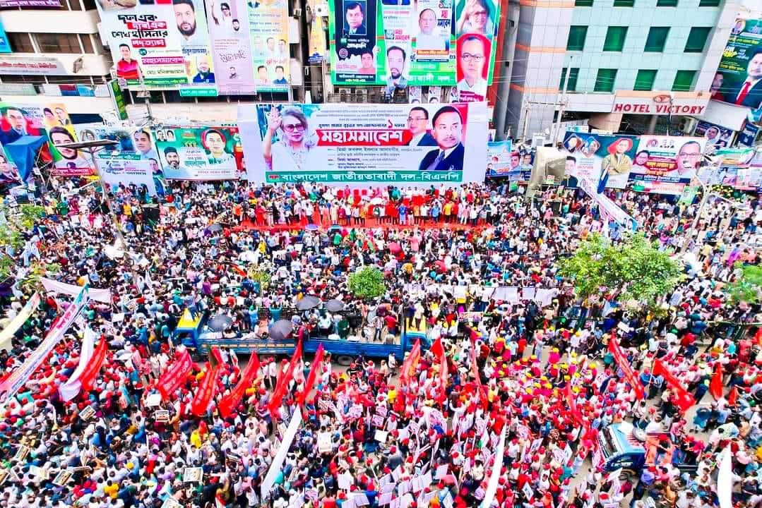 নয়া পল্টন যেন আজ জনসমুদ্র,আসছে মিছিলের পর মিছিল