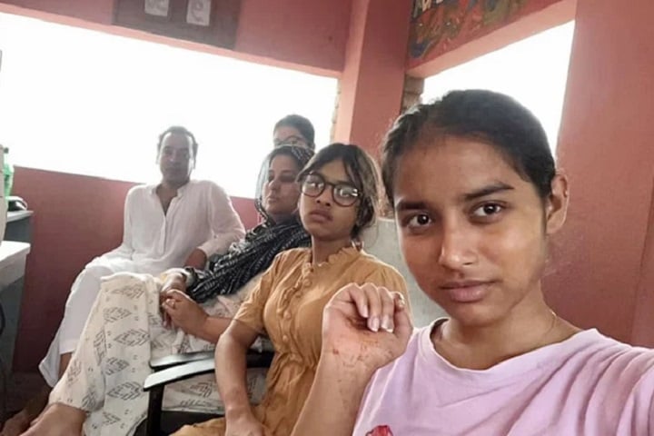 বাসায় ফিরলেন বরখাস্ত ডেপুটি অ্যাটর্নি জেনারেল এমরান 