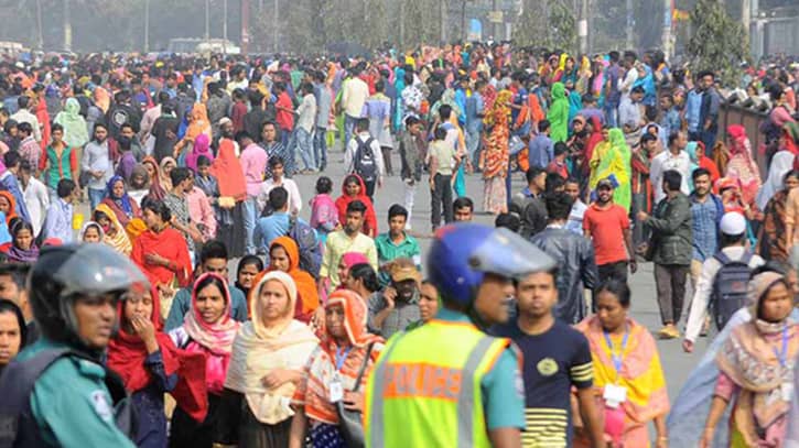 মিরপুরের রাস্তা ছেড়েছেন পোশাক শ্রমিকেরা