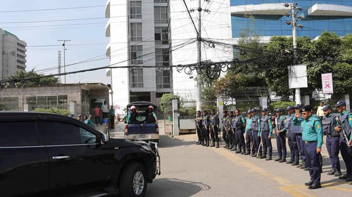 নির্বাচন ভবনে তিন স্তরের নিরাপত্তা জোরদার 